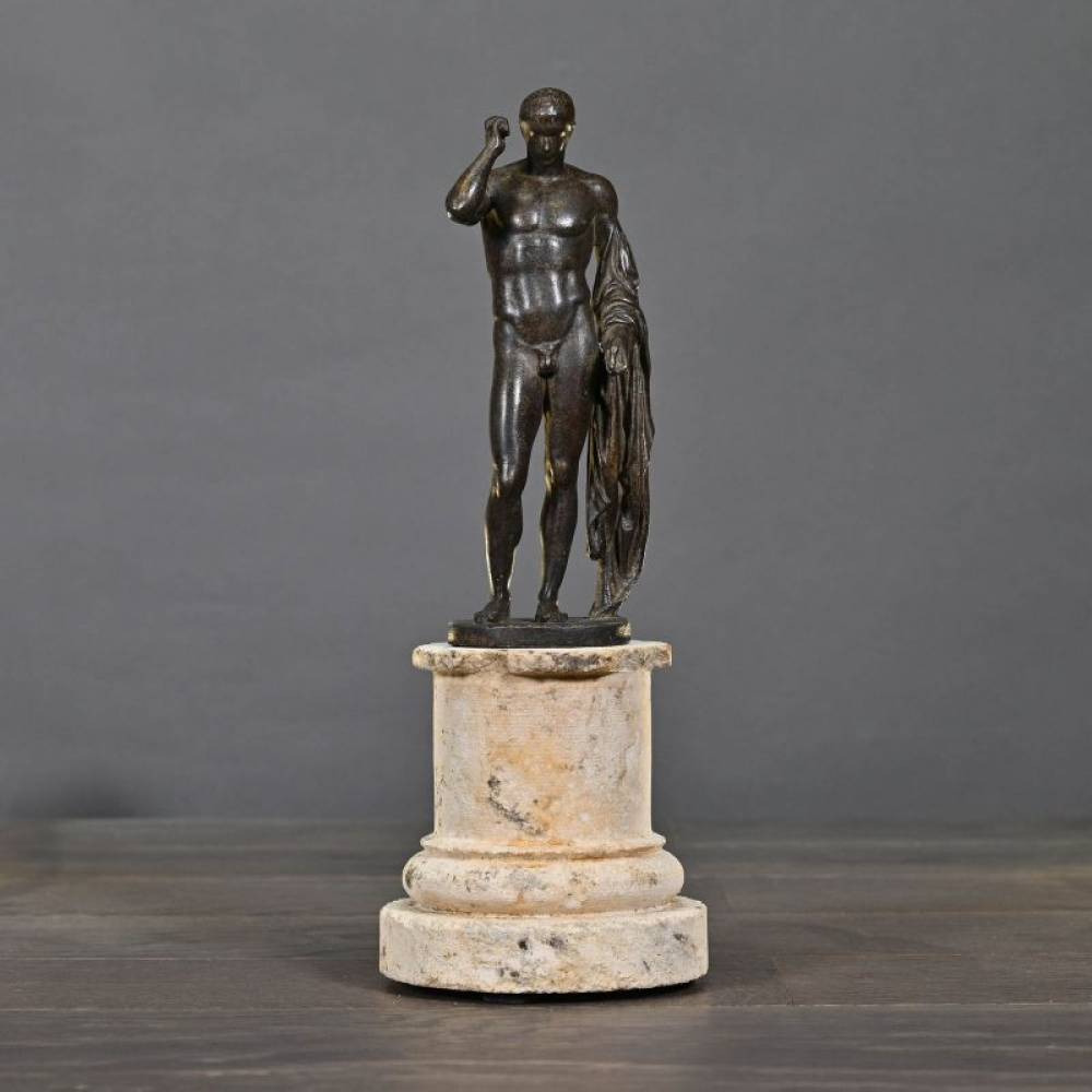 L'Objet d'Art | Sculpture of Hercules on a sandstone base - Kopie